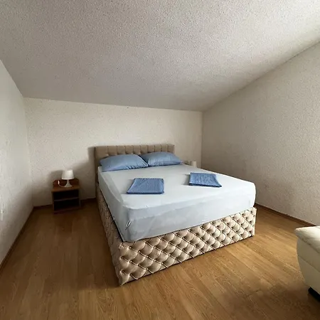 Lavaran Apartment Vir