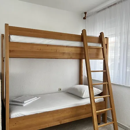 Apartment Lavaran Vir