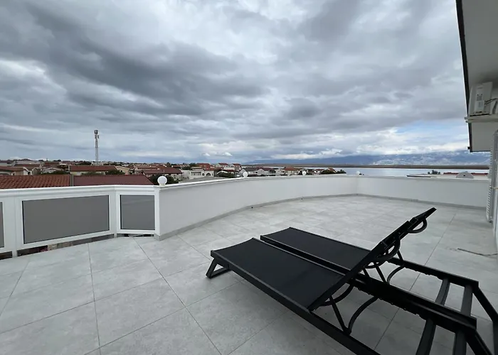 Apartment Lavaran