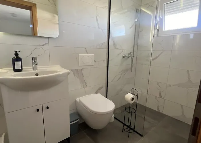 Apartment Lavaran *